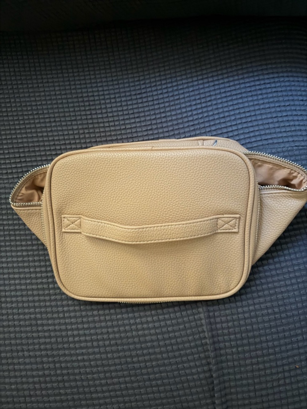 Summer fridays vanity bag